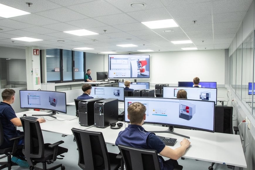 Un centre de formation de haut niveau équipé de machines conventionnelles et CNC d'Emco 